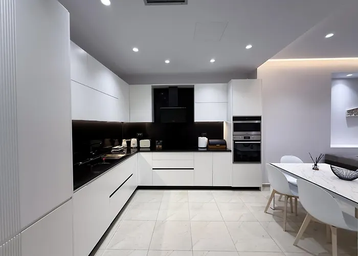 Azure Serenity 11 Apartament